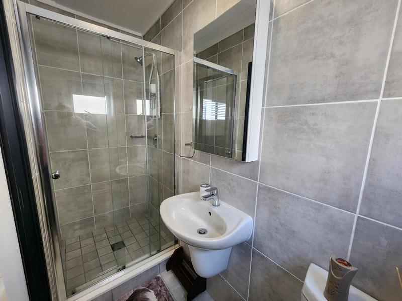 To Let 1 Bedroom Property for Rent in Gordons Bay Western Cape